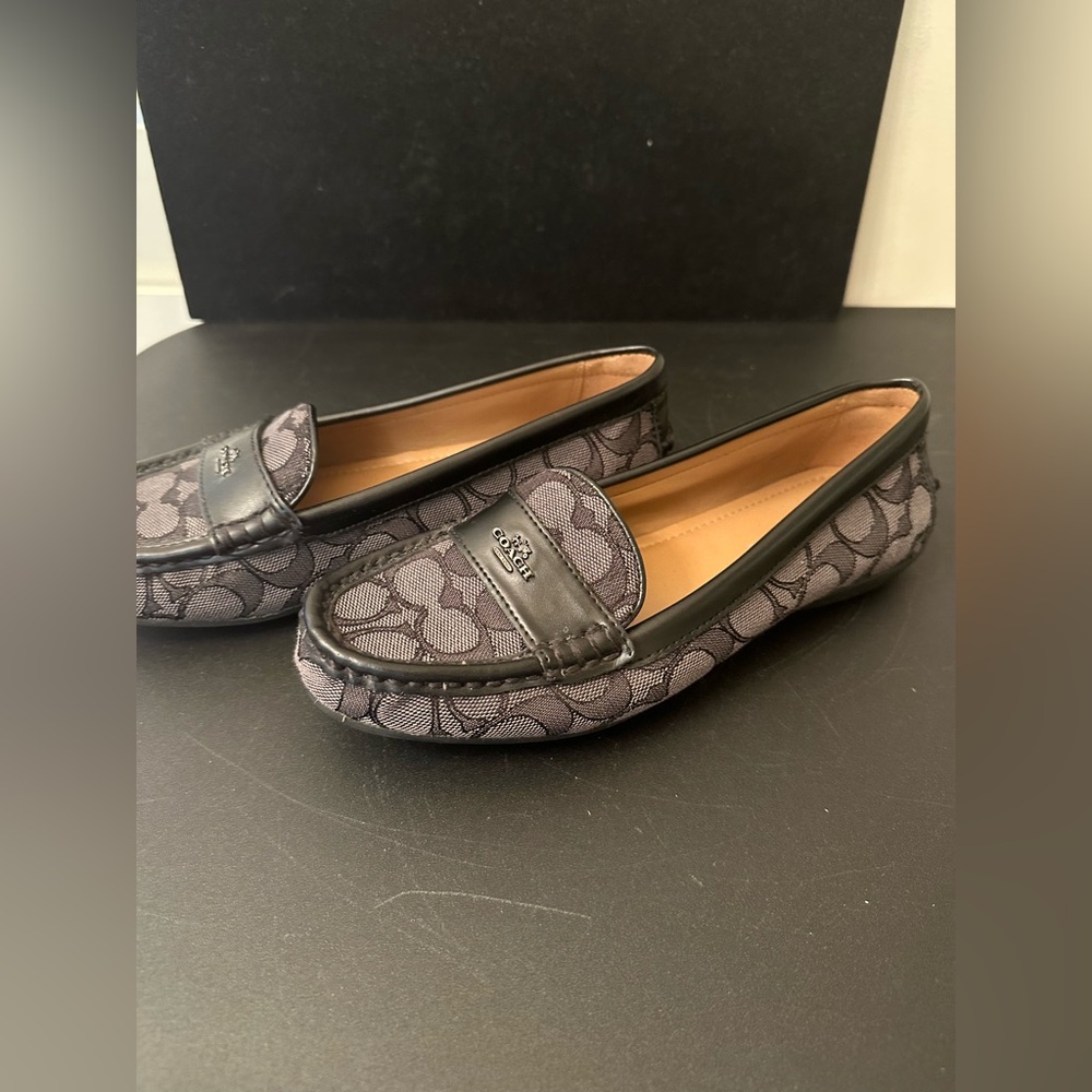 Coach ladies Odette loafers. Size 7 - Picture 3 of 9